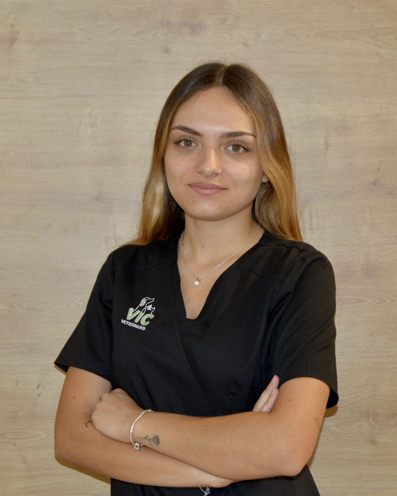 Júlia, auxiliar tècnica veterinària de Vic Veterinaris